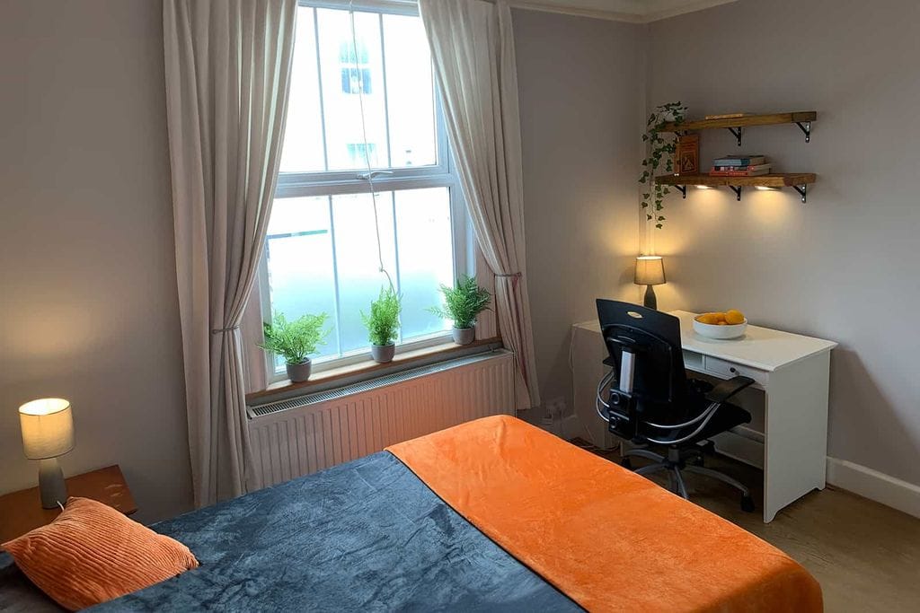 Adelphi Road, Epsom: bedroom